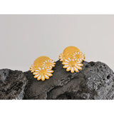 Daisy Flower Earrings – Trendy & 18K Gold Floral Jewelry | Huna Jewelry