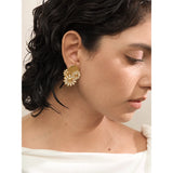 Daisy Flower Earrings – Trendy & 18K Gold Floral Jewelry | Huna Jewelry