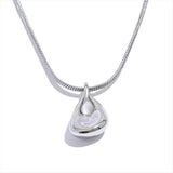 Susan Geometric Pendant Necklace – Minimalist & Waterproof Jewelry | Huna Jewelry